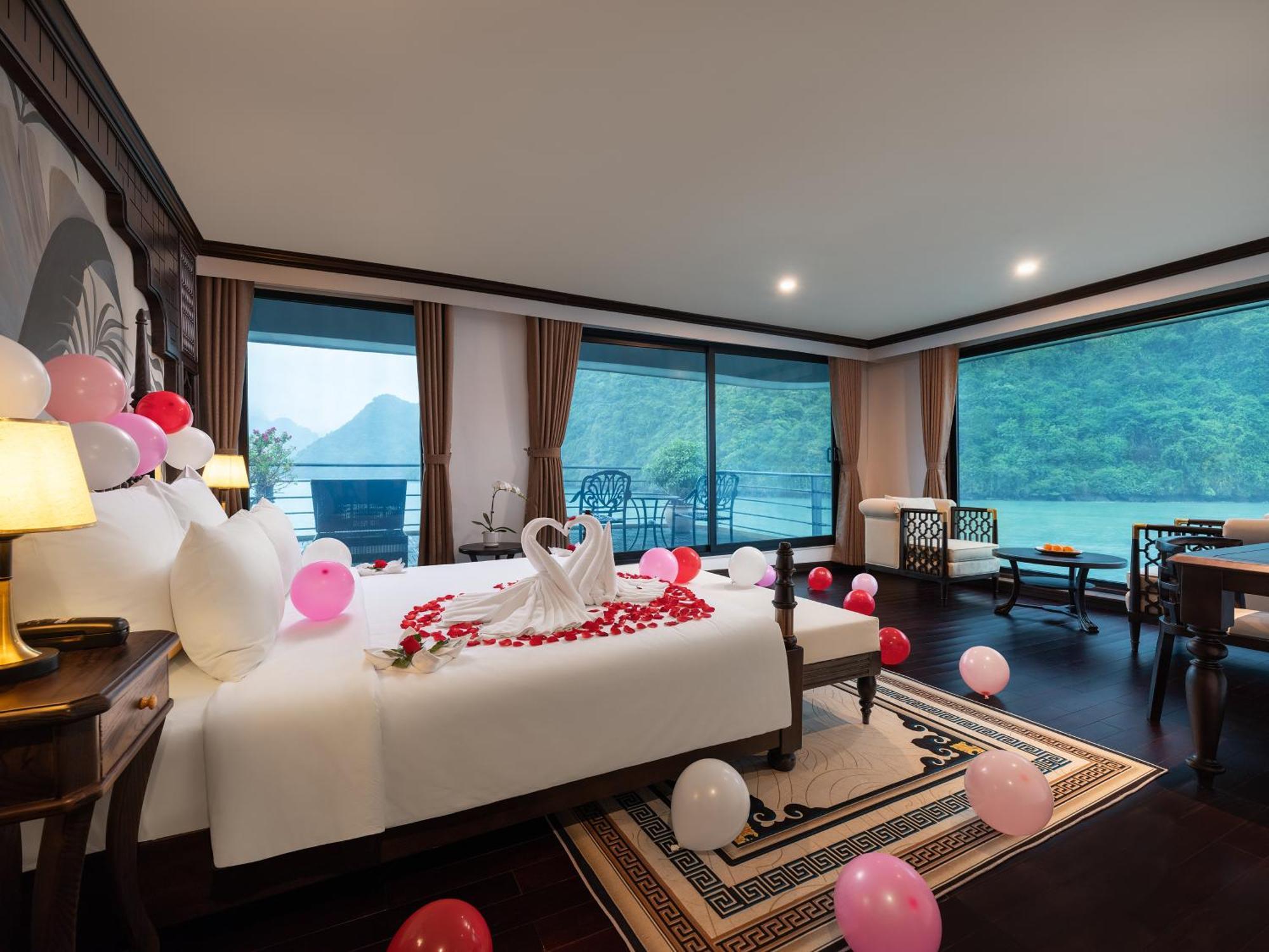 Era Premium Cruises Halong Hotell Ha Long Exteriör bild
