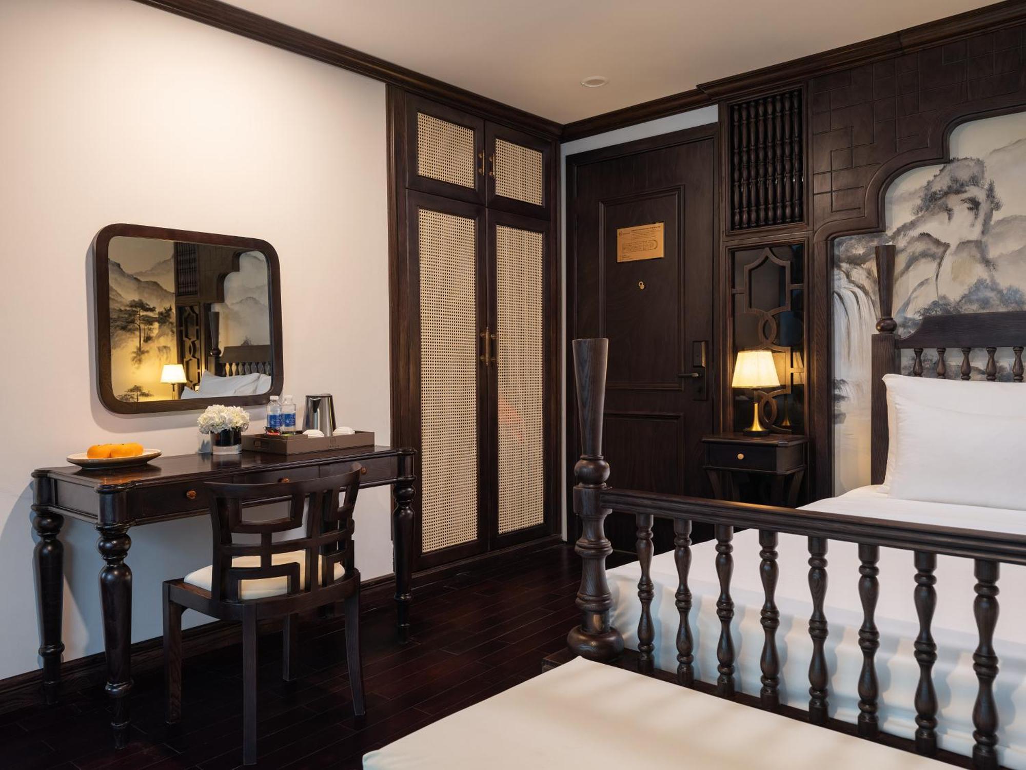 Era Premium Cruises Halong Hotell Ha Long Exteriör bild