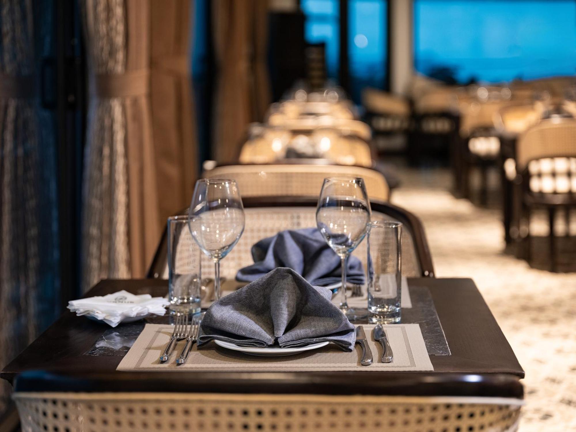Era Premium Cruises Halong Hotell Ha Long Exteriör bild