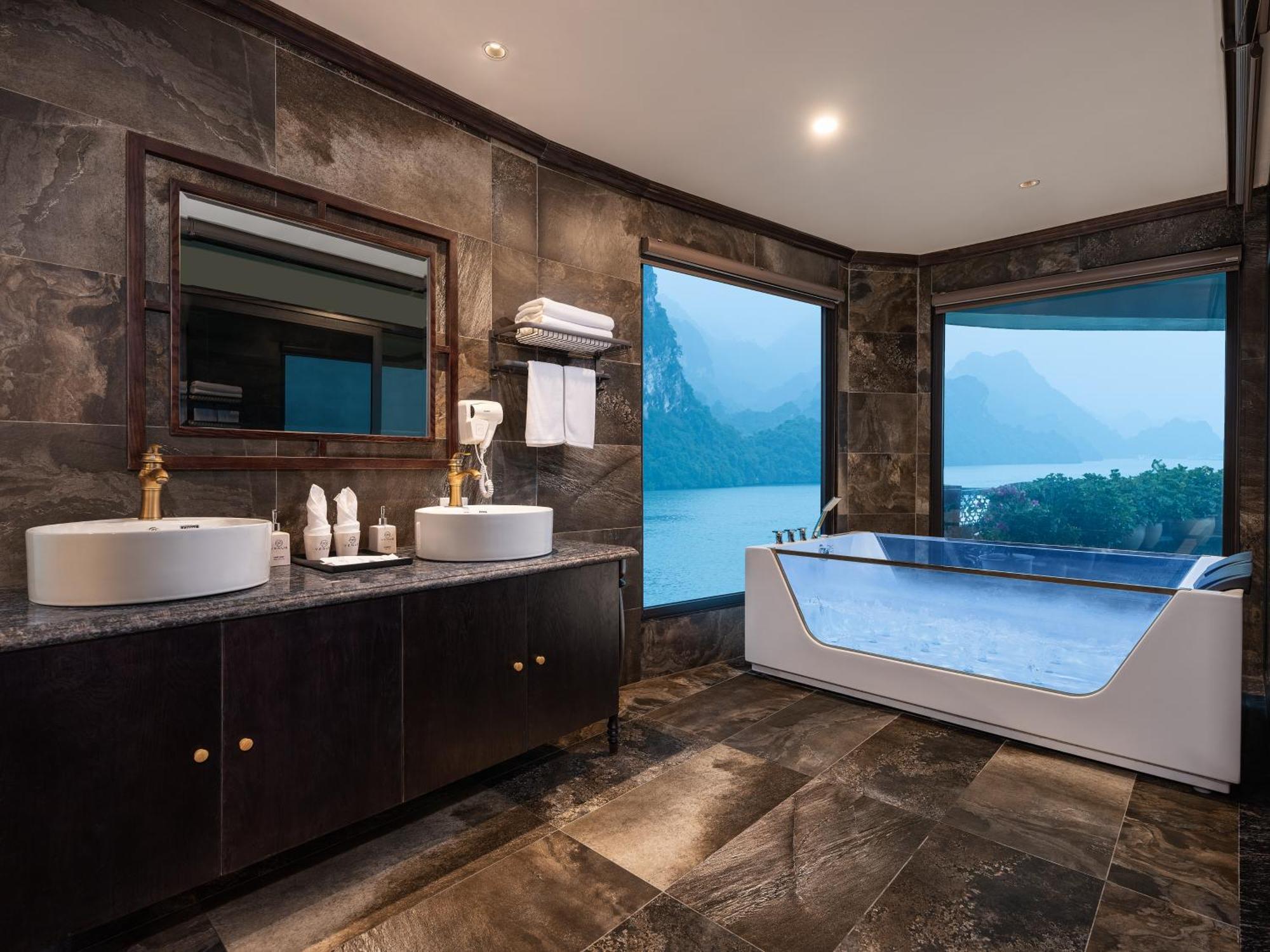 Era Premium Cruises Halong Hotell Ha Long Exteriör bild