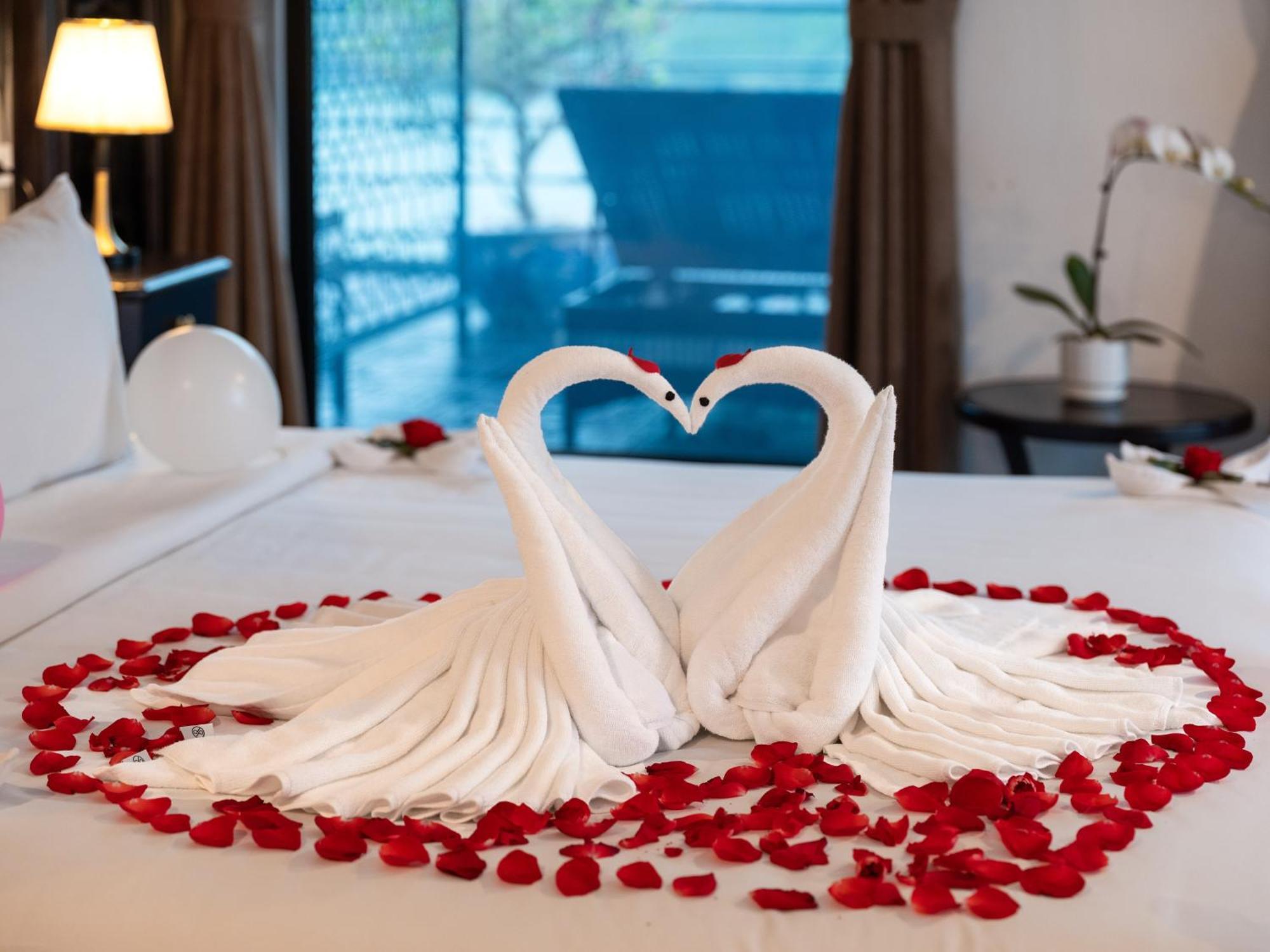 Era Premium Cruises Halong Hotell Ha Long Exteriör bild
