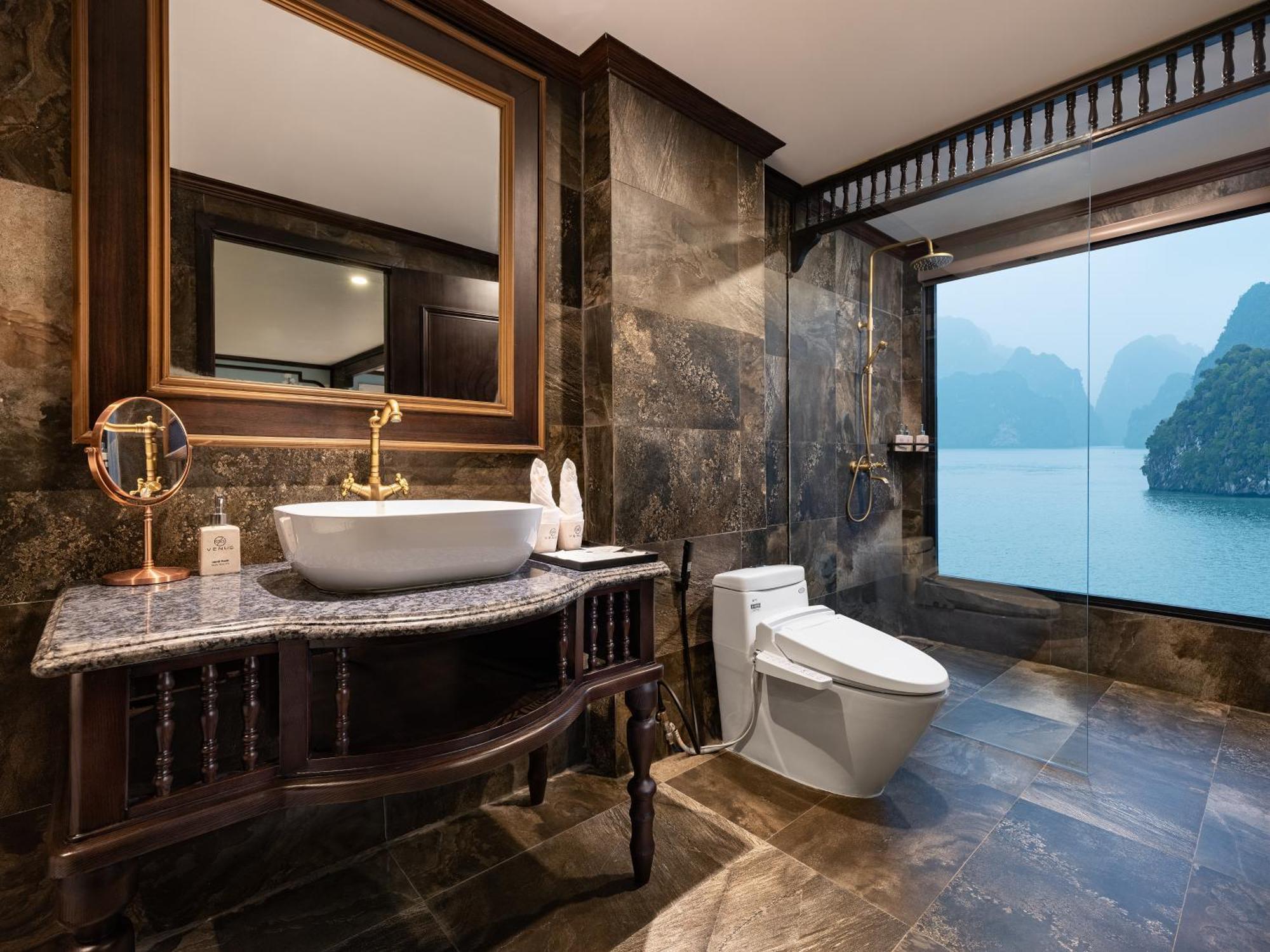 Era Premium Cruises Halong Hotell Ha Long Exteriör bild